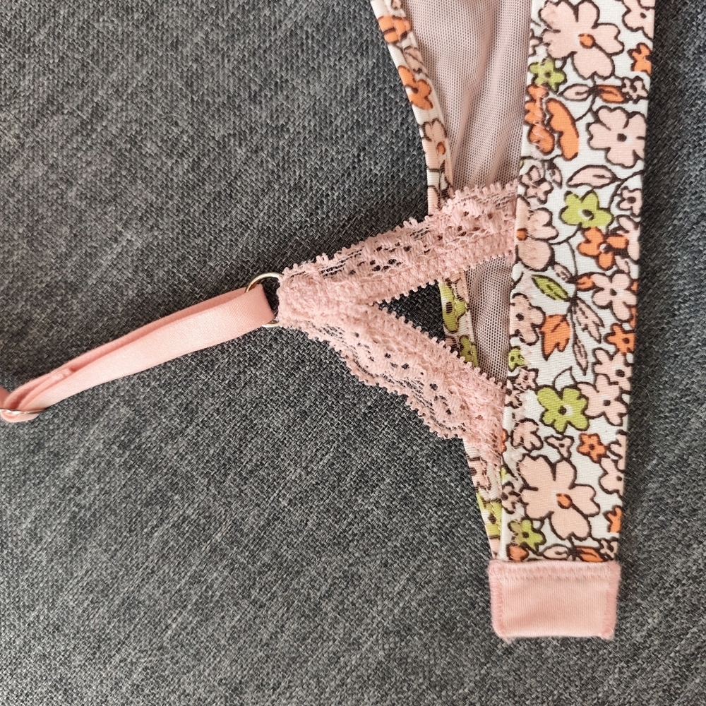 Bralette Small - Picture 6 of 9